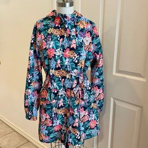 Vera Bradley Packable Raincoat. Size small.